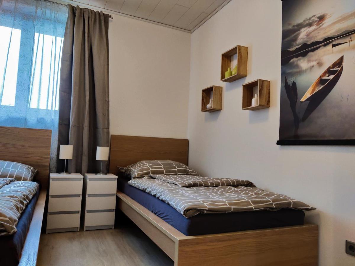 Holiday Home In Quiet Beautiful Area With Two Separate, Modern, Furnished Apartments 도이치바그람 외부 사진